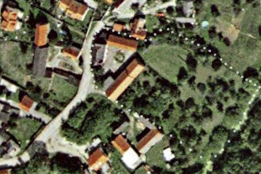 3-Seiten-Bauernhof-Sachsen-Anhalt-nahe-Sachsen-Übersichtsfoto